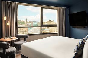 W Edinburgh