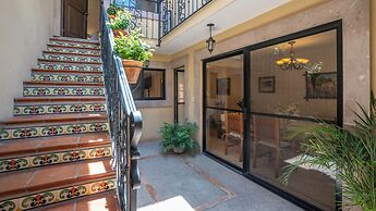 Centro 2BR Home with Rooftop Terrace