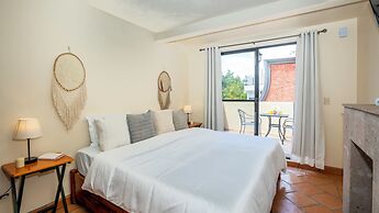 Centro 2BR Home with Rooftop Terrace