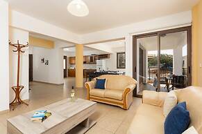 Villa Serena in Pomos
