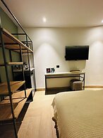 hotel shoshana