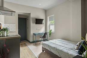 Studio 3, 25 Meriden