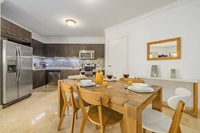 Palm Aruba Condos