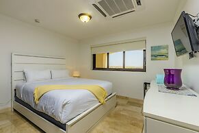 Palm Aruba Condos