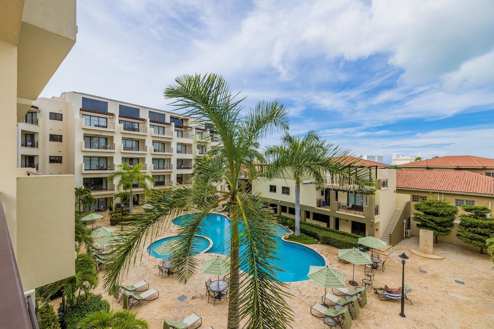 Palm Aruba Condos
