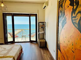 BluMare ArtHouse
