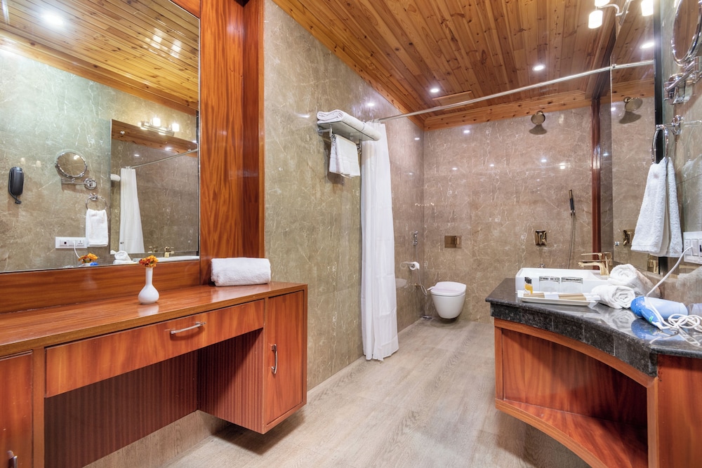 DLS Serenity Resort And Spa