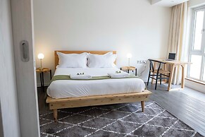 Capital Emerald Line 1 bed  by YourHost