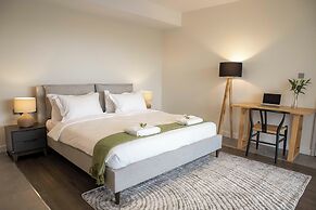 Capital Emerald Line 1 bed  by YourHost
