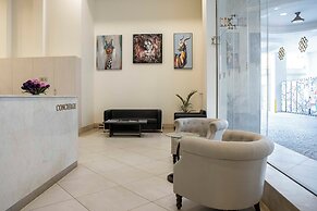 Capital Emerald Line 1 bed  by YourHost