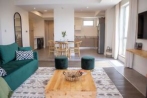 Capital Emerald Line 1 bed  by YourHost