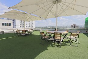 Capital Emerald Line 1 bed  by YourHost