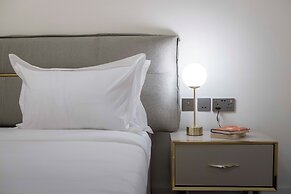Capital Emerald Line 1 bed  by YourHost