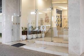 Capital Emerald Line 1 bed  by YourHost