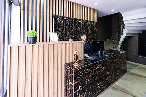 BLACK PALACE HOTEL