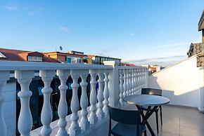 BLACK PALACE HOTEL