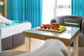 BLACK PALACE HOTEL