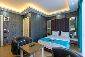 BLACK PALACE HOTEL