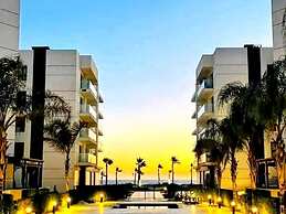 Breathtaking Oceanfront Chalets A Perfect Holiday Destination!