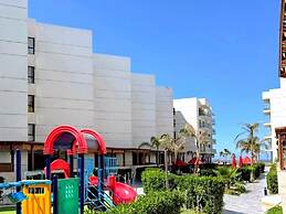 Breathtaking Oceanfront Chalets A Perfect Holiday Destination!