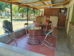 Bimoss Beach Resort & Campsite
