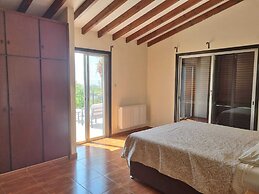 Impeccable 3-bed Villa in Tala - Paphos