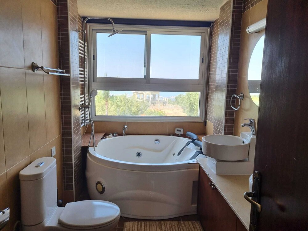 Impeccable 3-bed Villa in Tala - Paphos