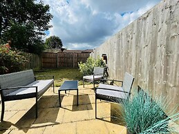 4-bed House Sleeps 7 With Garden