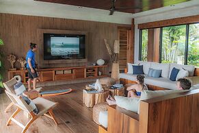 Lamangata Luxury Surf Resort
