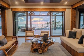 Lamangata Luxury Surf Resort