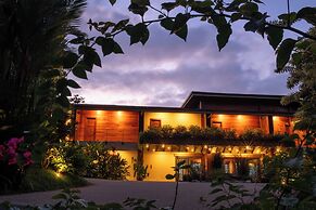 Lamangata Luxury Surf Resort