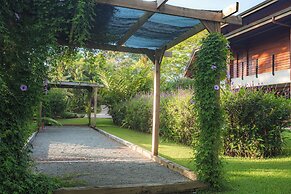 Lamangata Luxury Surf Resort