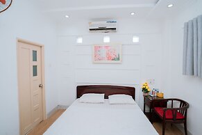 Trieu Vu Hotel & Apartment