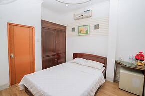 Trieu Vu Hotel & Apartment