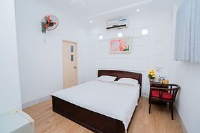 Trieu Vu Hotel & Apartment