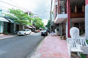 Trieu Vu Hotel & Apartment