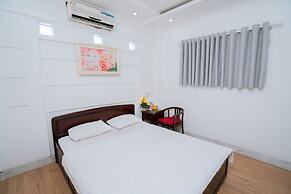 Trieu Vu Hotel & Apartment