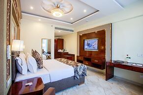 The Avenue Grand