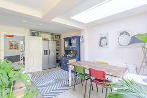 Beautiful & Modern 3BD House- Kennington!