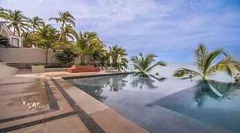 Casa del Mar by Kivoya