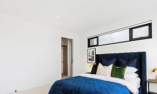 Bayview Luxe Entertainer Pool World Class View