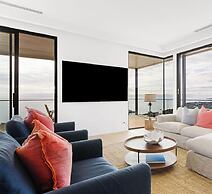 Bayview Luxe Entertainer Pool World Class View
