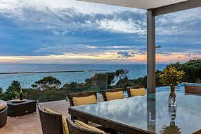 The Ocean s Edge Luxury Entertainer With Views