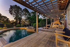 Tranquil Estate With Pool Heated Spa Gardens