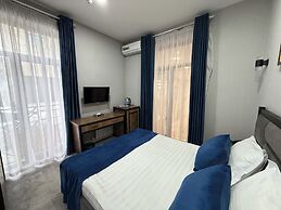 Merci Hotel