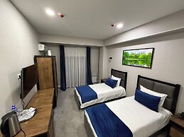 Merci Hotel