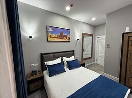 Merci Hotel