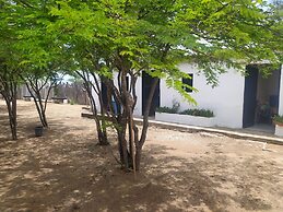 Hostal CQ Camarones