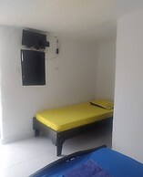 Hostal CQ Camarones
