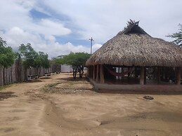 Hostal CQ Camarones